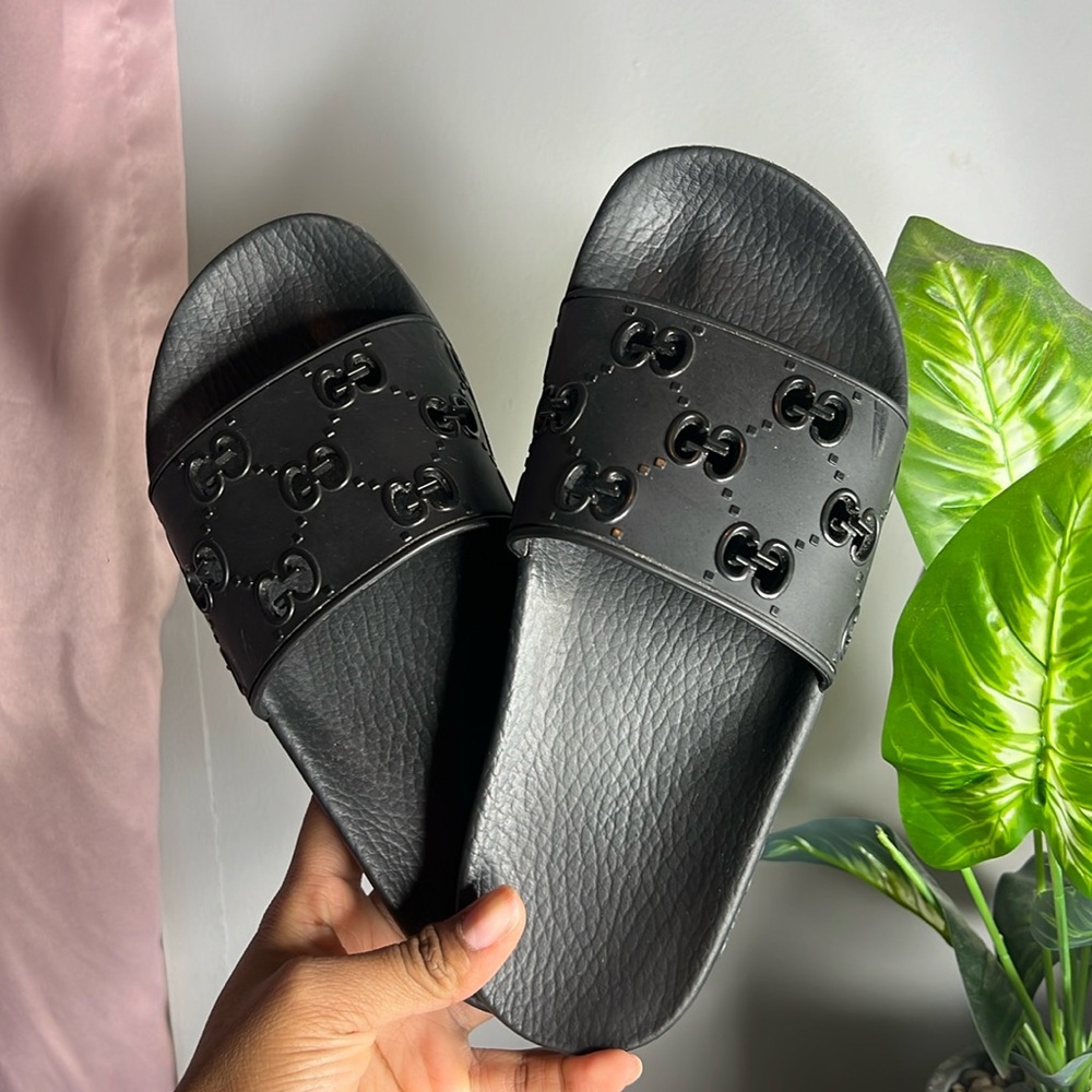 Gucci Wmns Rubber GG Slide Black